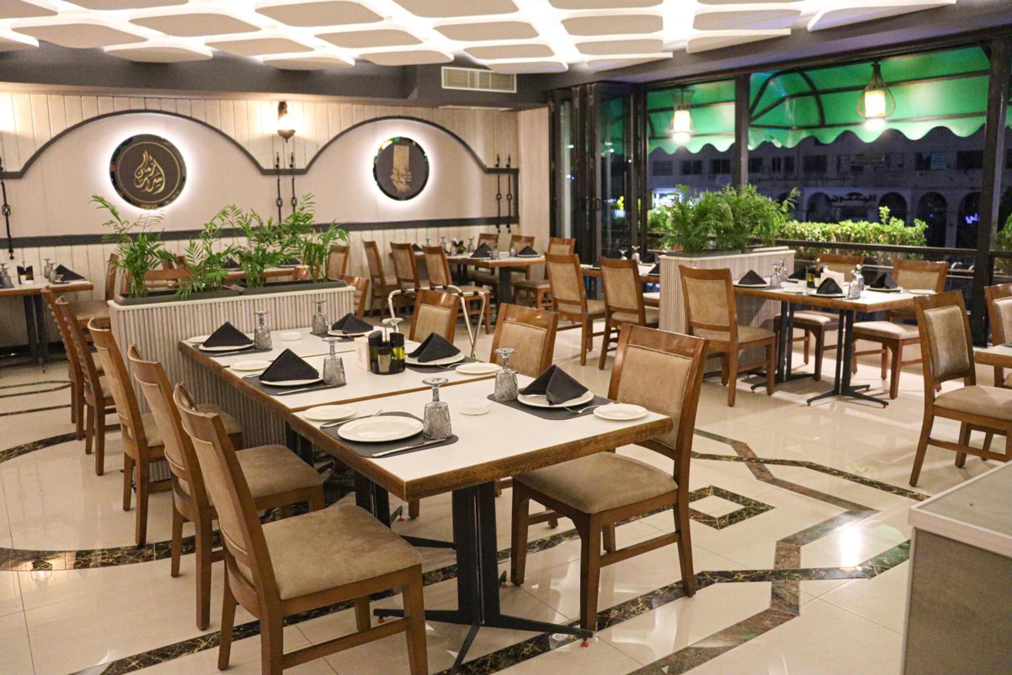 Rival Hotel Amman Esterno foto